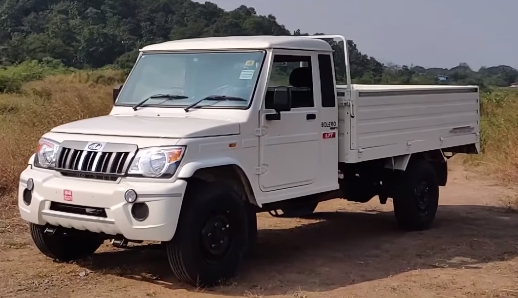 mahindra bolero pickup top model on road price